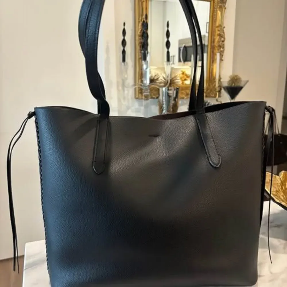 New Coach Chelsea Champlain Skeleton Horse Carriage Leather Tote - Picture 2 of 10